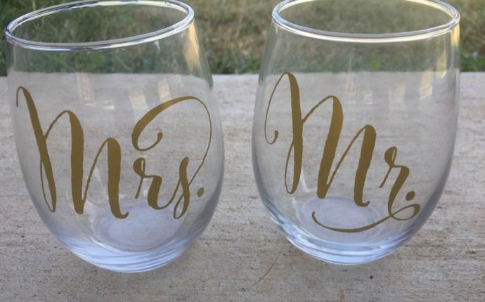 Mr. And Mrs. Stemless Wine Glasses, Wedding Wine Glasses, Wedding