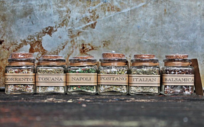 Personalized Chapstick Wedding Favors. Vegas Silhouette