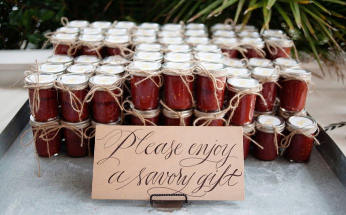 Personalized wedding favors ideas – Expensive wedding celebration blog