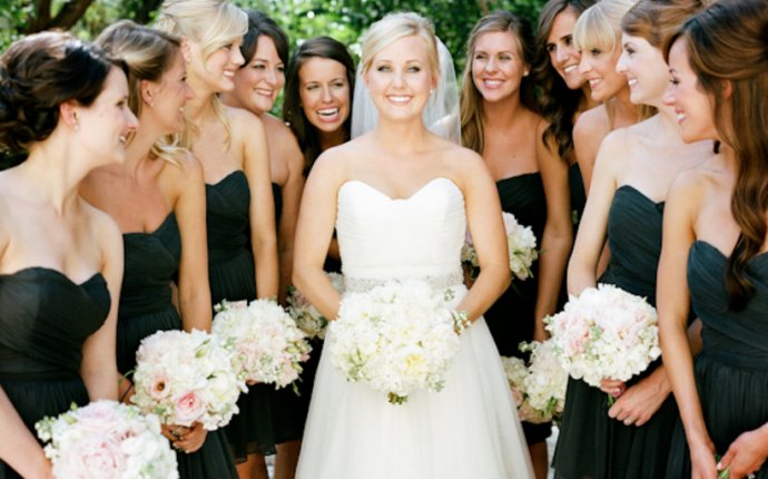 Forest green wedding colors