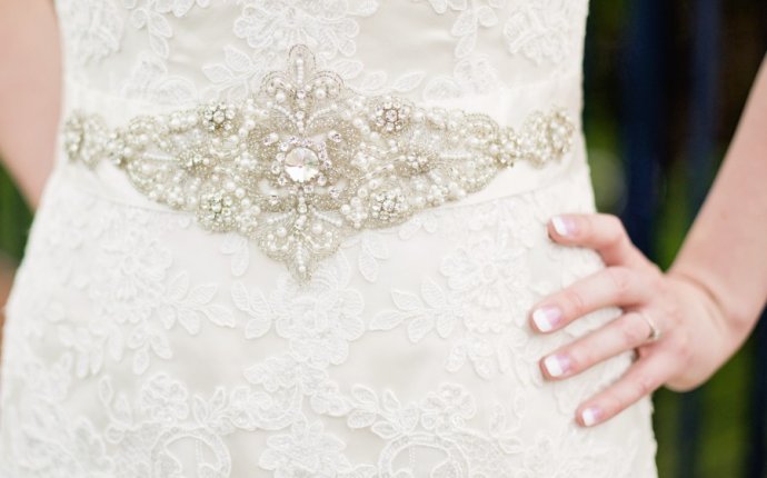 Wedding dress Accessories UK